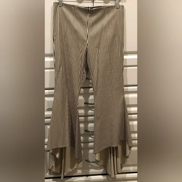 Alice and OliviaJinny Striped High/Low Flared Pants Size 4 - Picture 7 of 9